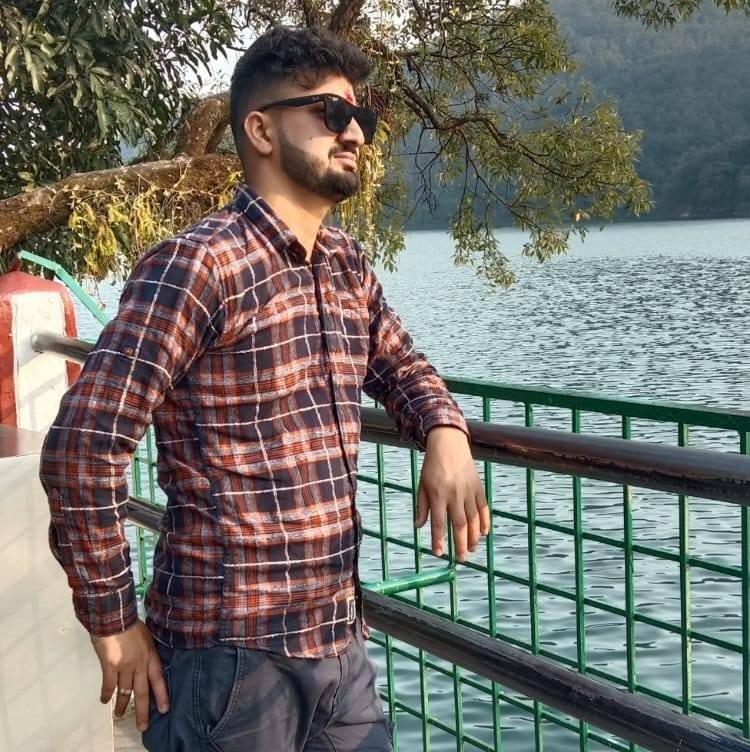सुरेश खनाल