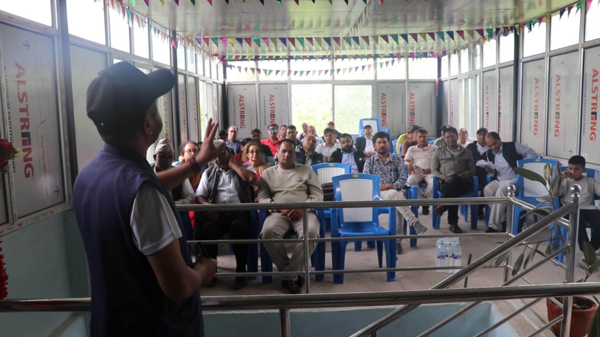 ‘आमाको दूध प्रतिस्थापन’ सम्बन्धी ऐनको बारेमा स्वास्थ्यकर्मीलाई जानकारी