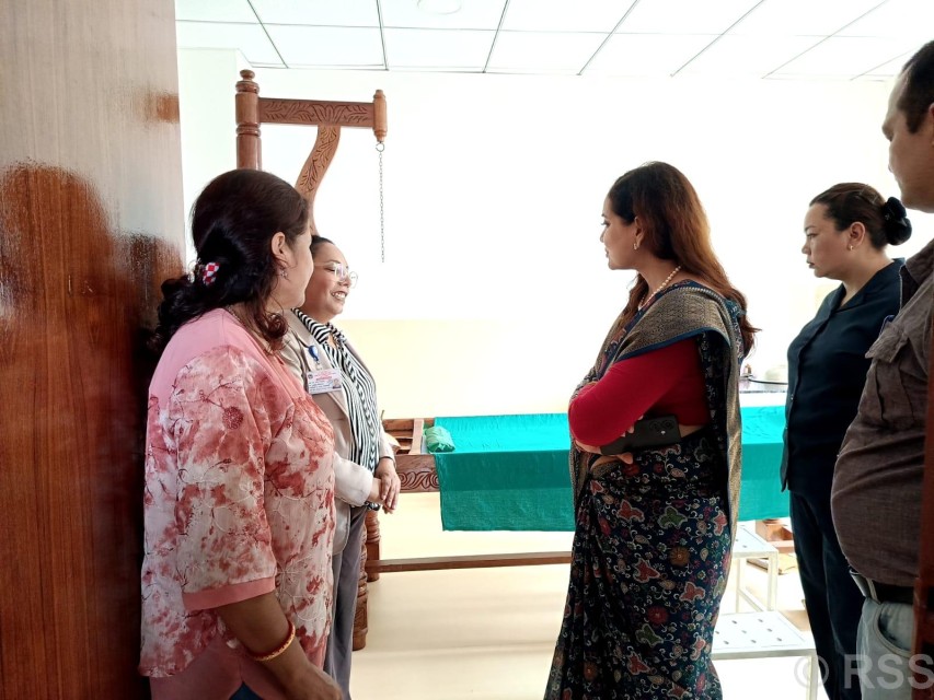 आयुर्वेद र योग सेवालाई उत्कृष्ट केन्द्रका रूपमा विकास गर्न मन्त्री मेहताको जोड