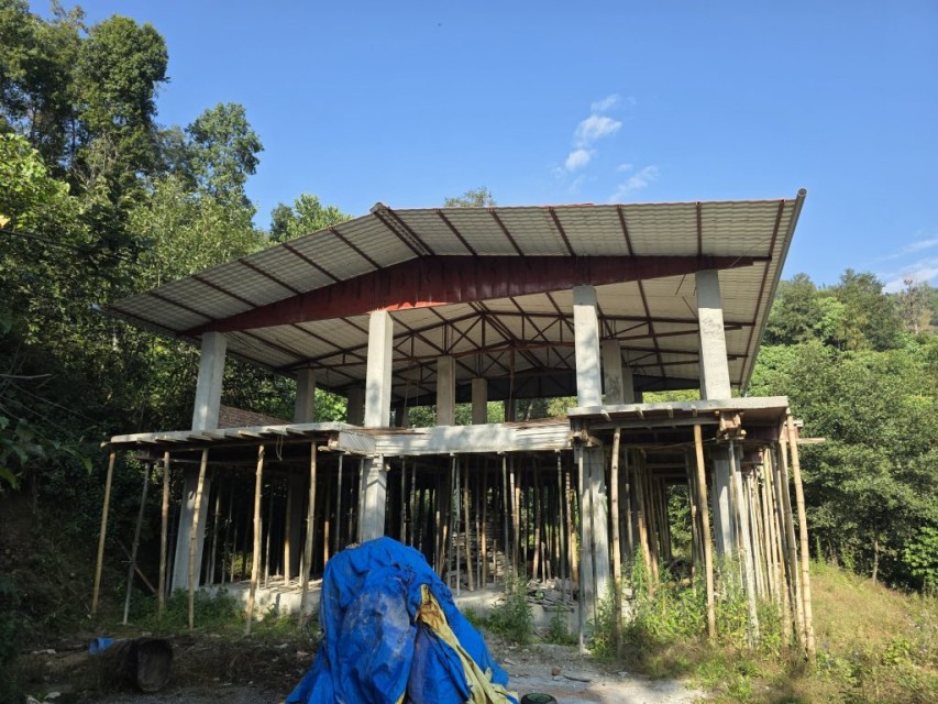 तङ्ग्राम स्वास्थ्य चौकी भवन बजेट अभावमा अधुरो, पाहुना घरबाट सेवा