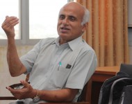 चार बुँदे माग अघि सार्दै डा. केसीको तीन दिने अनसन सुरु