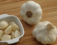 खाली पेटमा लसुनको एउटा टुक्रा - रोगको शत्रु, जीवनको मित्र!