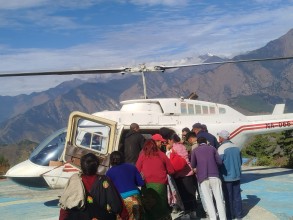 रुकुम पूर्व – प्रसव पीडामा परेकी किशोरीको हेलिकोप्टरमार्फत उद्धार