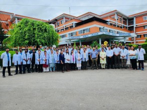 माइतीघरमा चिकित्सकहरूको प्रदर्शन, आन्दोलन निरन्तर