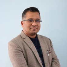 ट्रमा सेन्टरको प्रमुख मेसुमा डा.बद्री रिजाल