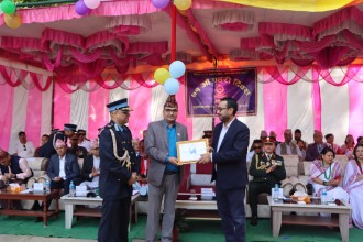 निसर्ग हस्पिटलका अध्यक्ष तीर्थराज पन्त प्रहरी दिवसमा सम्मानित