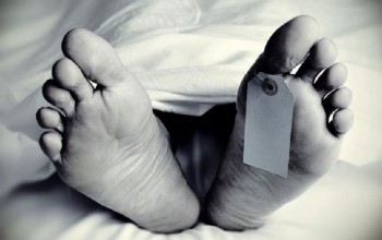 एम्बुलेन्सको ठक्करबाट महिलाको मृत्यु, दुईजना घाइते