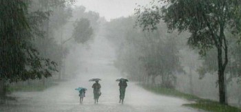 ‘मोन्था’चक्रवातको प्रभाव : शनिबारसम्म देशका अधिकांश भागमा वर्षा हुने