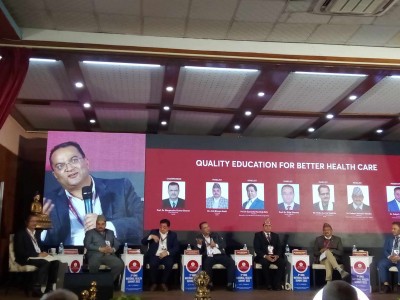 राष्ट्रिय स्वास्थ्य सम्मेलनमा स्वास्थ्यकर्मीको सुरक्षासम्बन्धी ऐन र स्तरीय स्वास्थ्य सेवाका लागि गुणस्तरीय शिक्षाबारे बहस