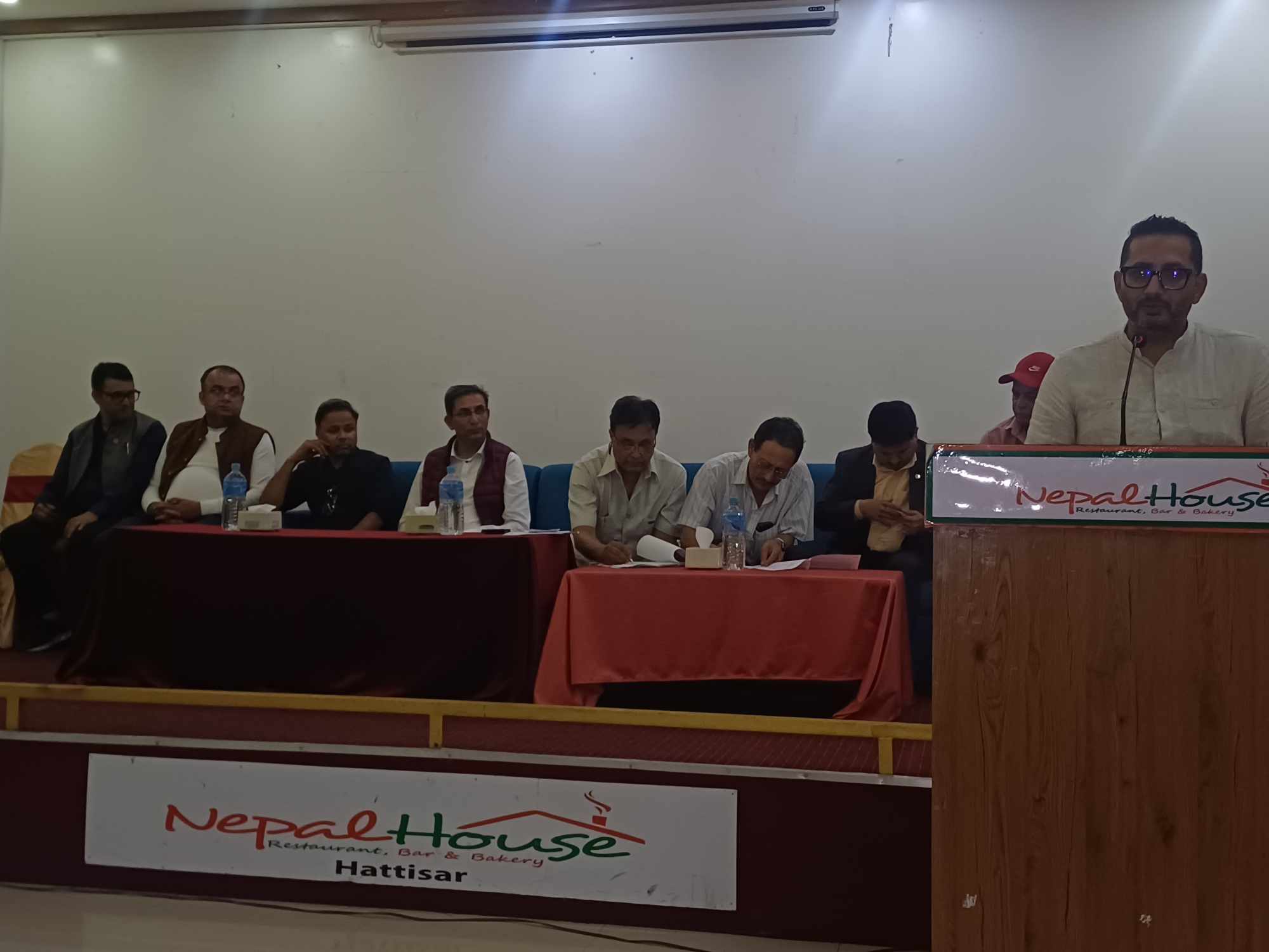 औषधिको मूल्य–नीति सुझाव समितिको प्रतिवेदन प्रति उद्योगी र व्यवसायीको आपत्ति
