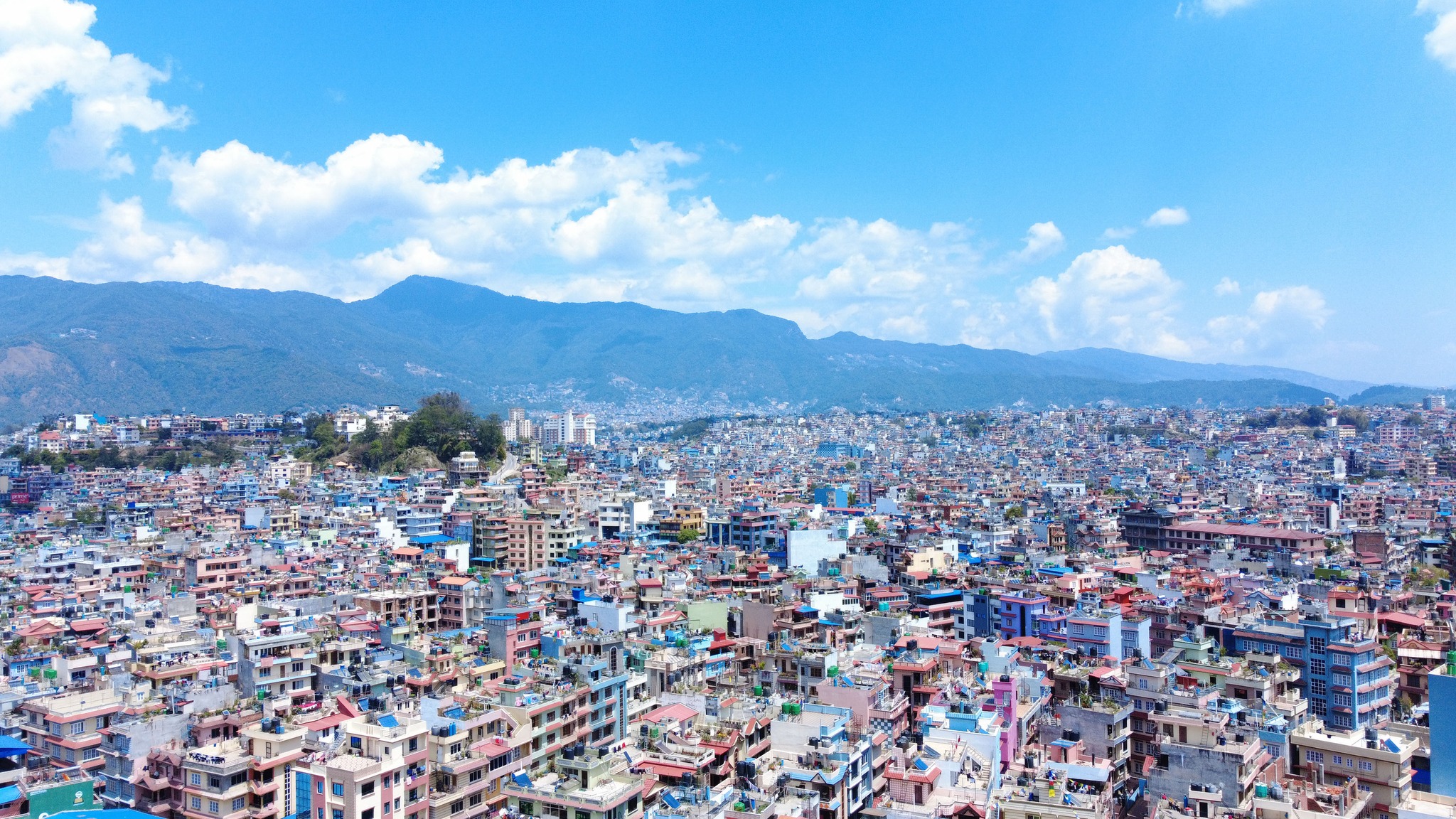 वर्षासँगै काठमाडौँको वायु सुधार, प्रदूषण स्तर उल्लेख्य घट्यो