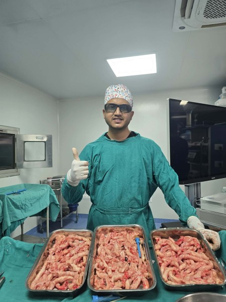 १८ सेमीको विशाल फाइब्रॉइड सफल शल्यक्रियाबाट हटाइयो