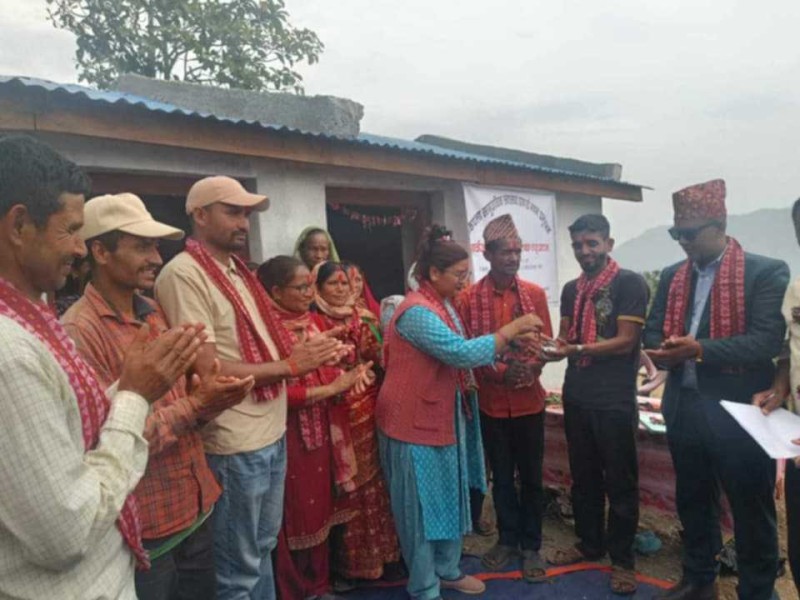 बोगटानमा  सामुदायिक स्वास्थ्य इकाई भवनको उद्घाटन