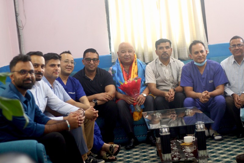 एभरेष्ट हस्पिटलको मेडिकल निर्देशकमा डा.गिरी नियुक्त