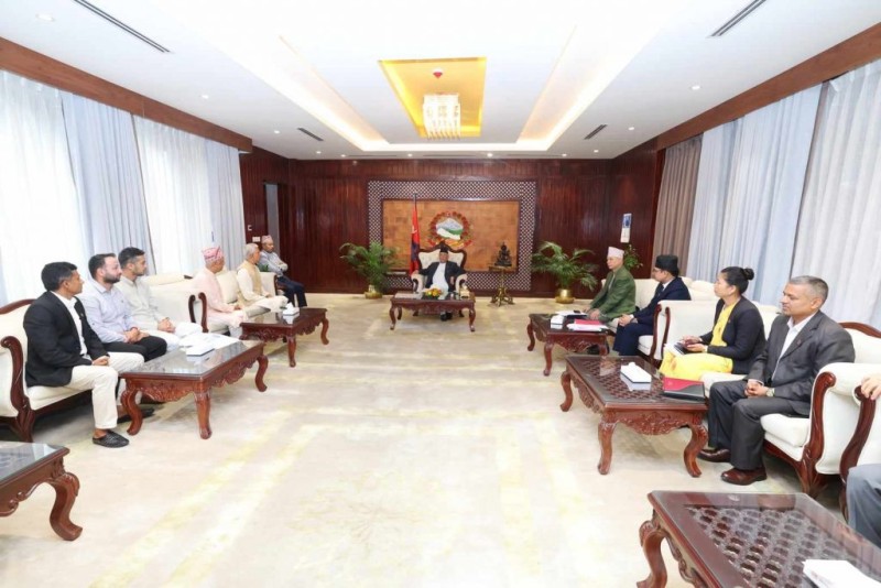 विश्व योग दिवसको तयारीबारे प्रधानमन्त्रीसँग छलफल