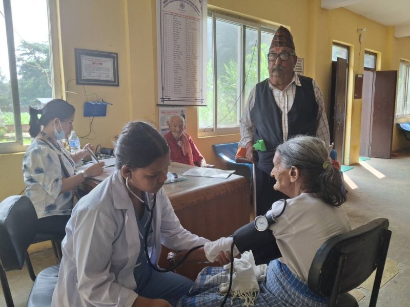 ज्येष्ठ नागरिकहरूको स्वास्थ्य परीक्षण