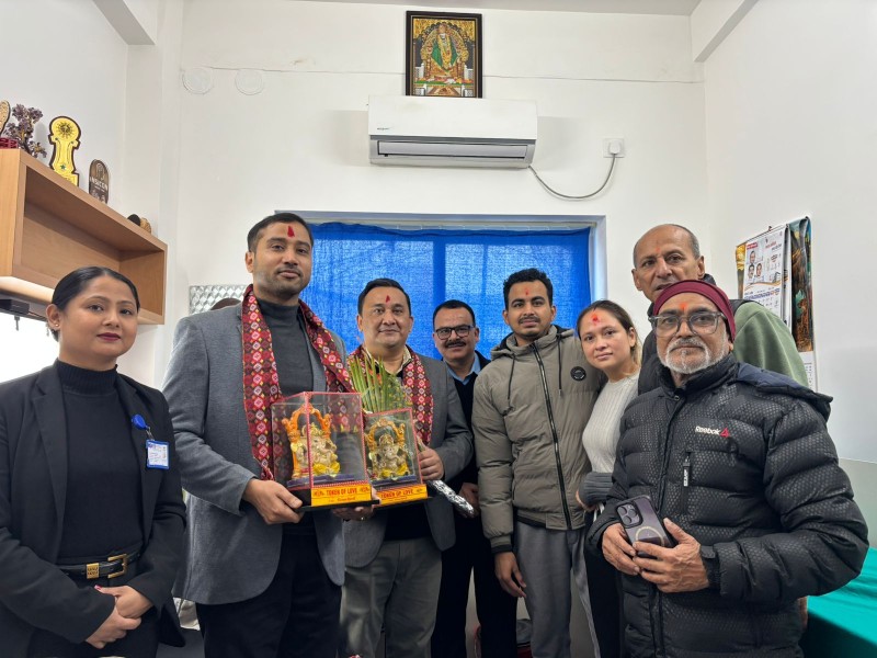 “मैले जन्म दिएँ, तपाईंले पुनर्जन्म दिनुभयो": क्यानडाबाट नेपाल घुम्न आएका बालकको न्यूरो अस्पतालमा सफल उपचार