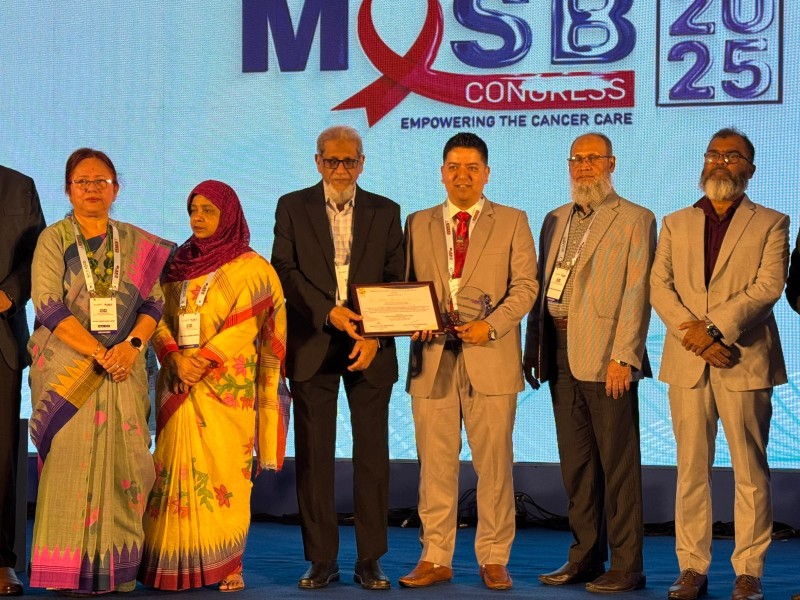 डा. अरुण शाहीलाई बंगलादेशको अन्तर्राष्ट्रिय क्यान्सर अवार्ड