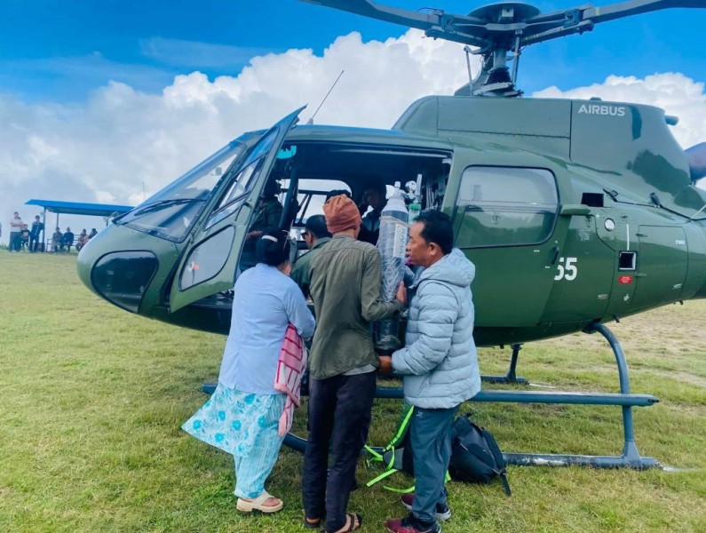 भोजपुरमा सुत्केरी महिलाको नेपाली सेनाको हेलिकप्टरमार्फत उद्धार