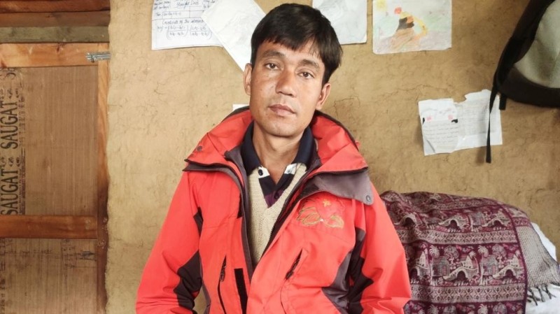 दुवै मिर्गौलो फेल भएका मानबहादुर खत्रीले गरे सहयोगको याचना