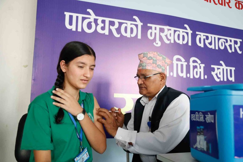 ‘एचपीभी’ खोप ढुक्कसँग लगाउनुहोस् यसले असर गर्दैन’
