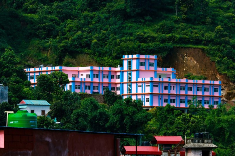 स्याङ्जाको वालिङमा बन्यो सुविधा सम्पन्न अस्पताल भवन