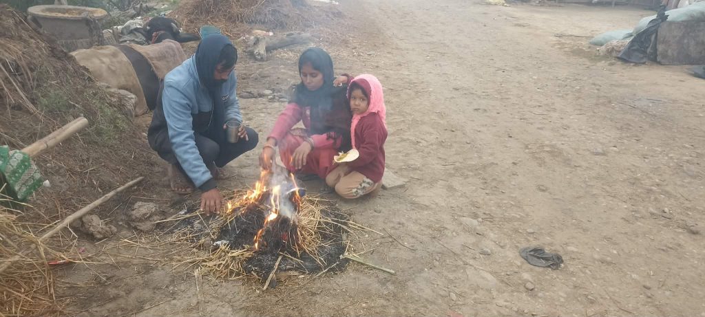 बाक्लो हुस्सु र शीतलहरले मधेसको जनजीवन प्रभावित