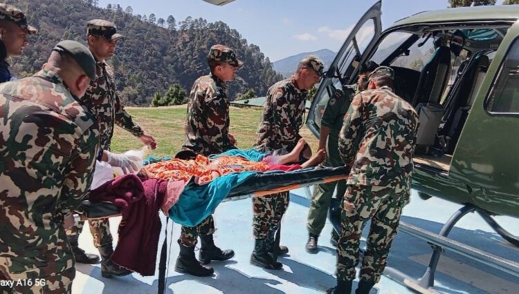 हेलिकप्टर उद्धारपछि पनि आमा र नवजातको मृत्यु